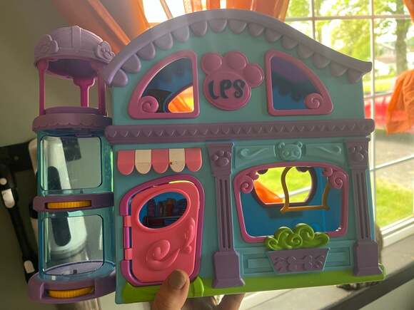 Hasbro Other - Littlest Pet Shop LPS Pet Shop Playset